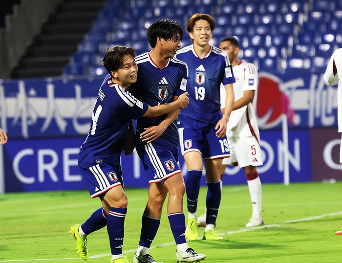 星空体育APP-U23亚洲杯8强已定6席：日本3战全胜轰10-0！今晚中国队冲击头名|阿联酋|叙利亚|韩国|小组|乌兹别克斯坦_新浪体育_新浪新闻