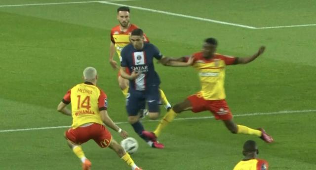 星空体育-【法甲】姆巴佩传射梅西破门！巴黎主场3比1朗斯