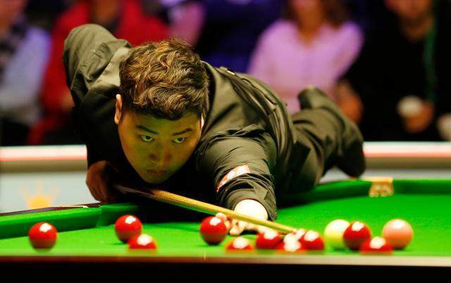 冠军联赛颜丙涛强势挺进胜者组 丁俊晖继续征战